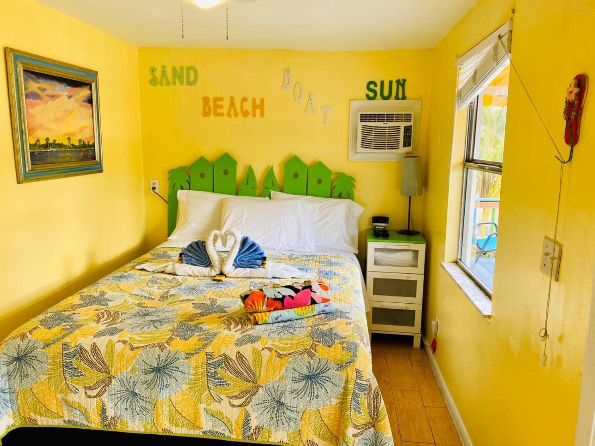 Sun Deck Inn & Suites Fort Myers Beach Buitenkant foto